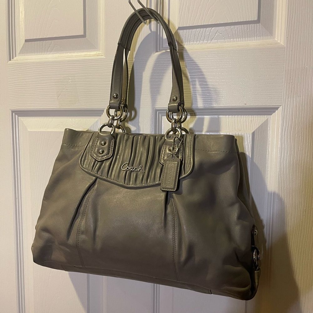 COACH Ashley Gray Leather Carryall Satchel Handbag F19425 Silver tone hardwares.